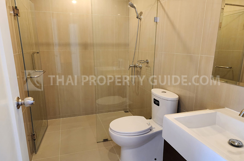 Condominium in New Petchburi 