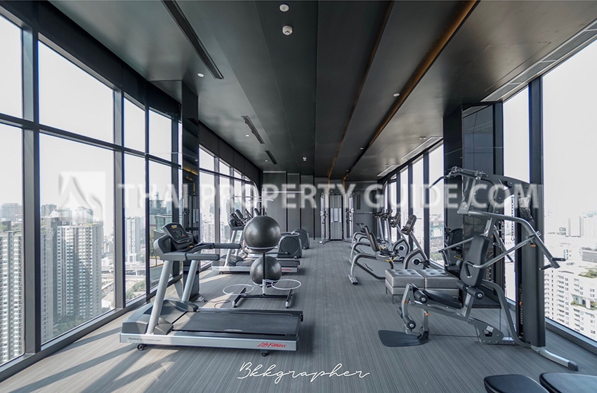 Condominium in New Petchburi 