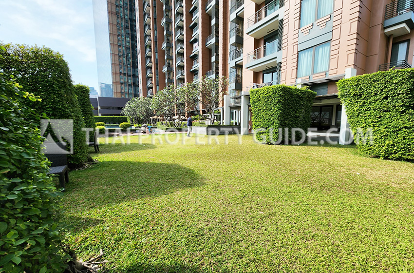 Condominium in New Petchburi 