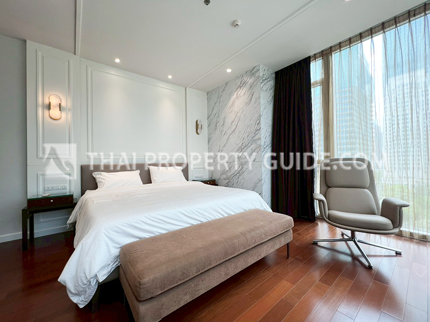 Condominium in Ploenchit : Athenee Residence 