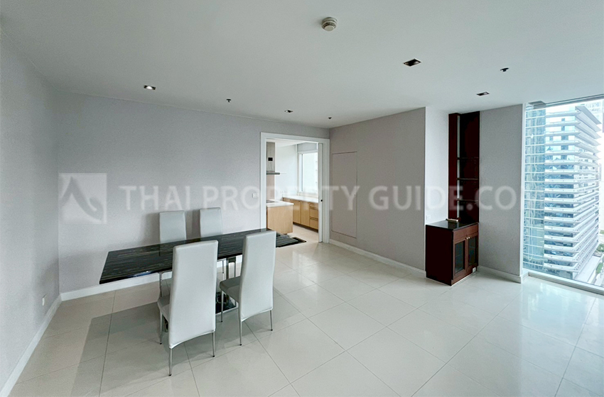 Condominium in Ploenchit : Athenee Residence 