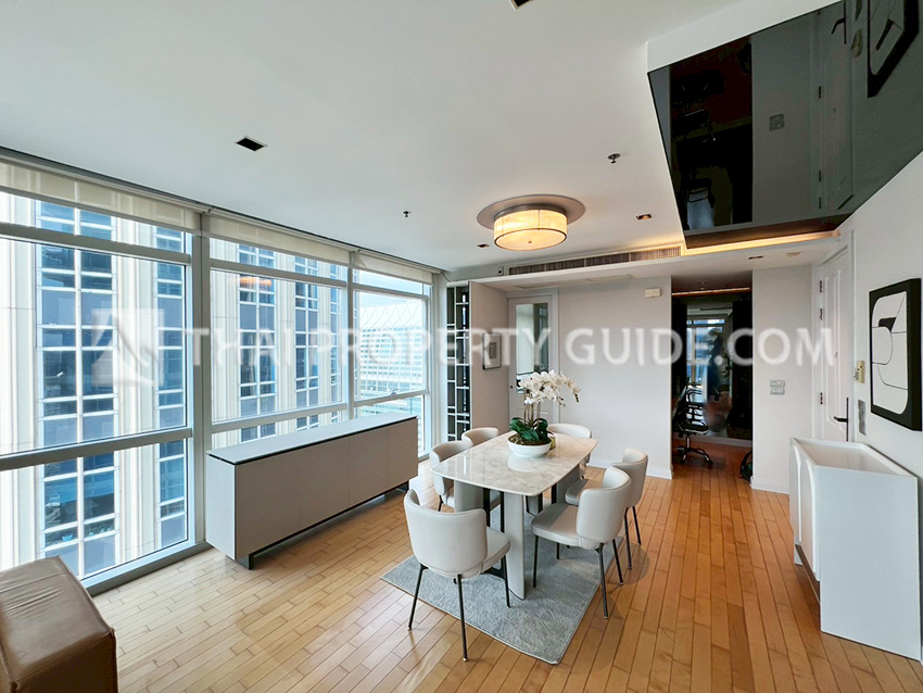 Condominium in Ploenchit : Athenee Residence 