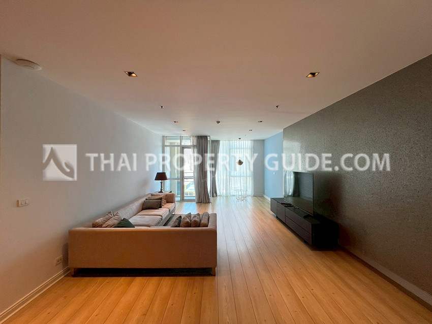 Condominium for rent in Ploenchit
