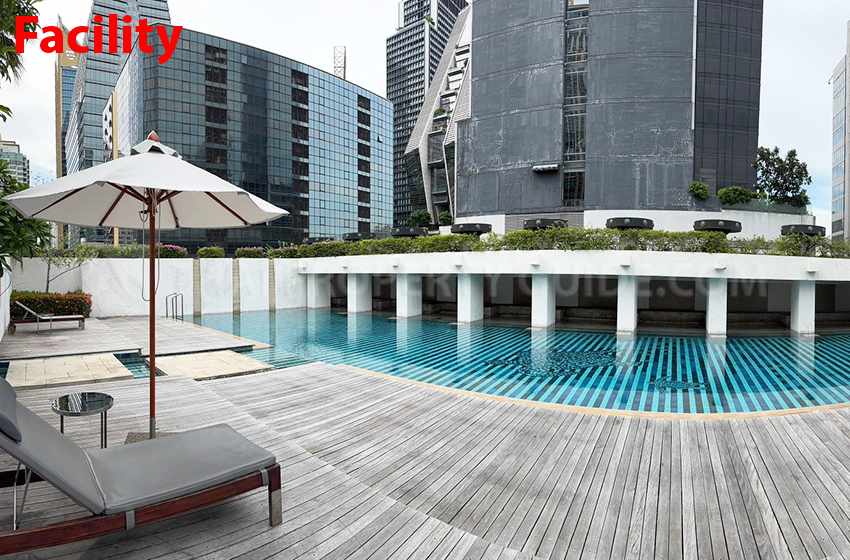 Condominium in Ploenchit : Athenee Residence 