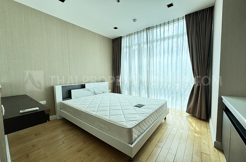 Condominium in Ploenchit : Athenee Residence 