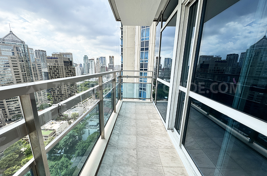 Condominium in Ploenchit : Athenee Residence 