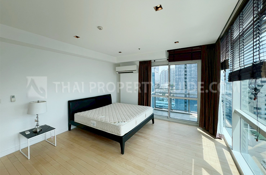 Condominium in Ploenchit : Athenee Residence 