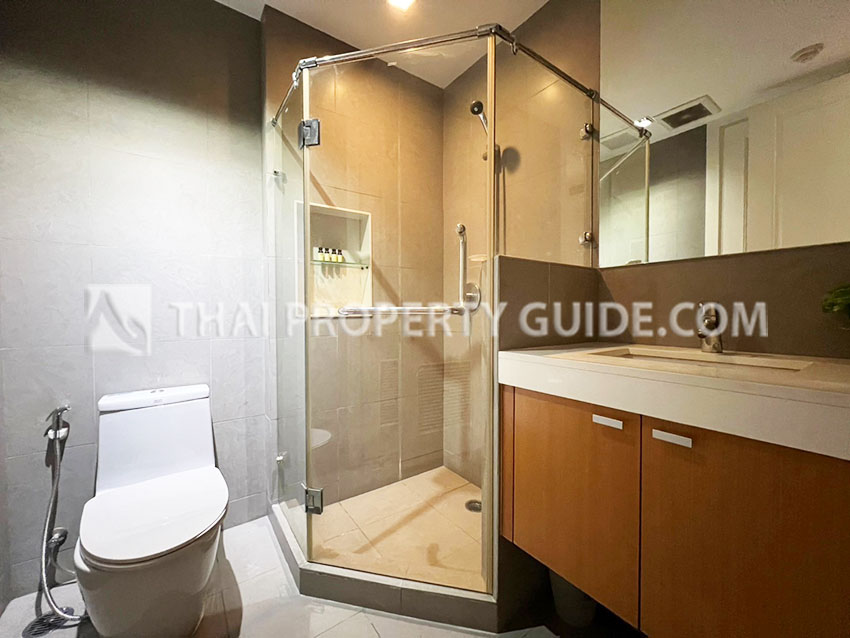 Condominium in Ploenchit : Athenee Residence 