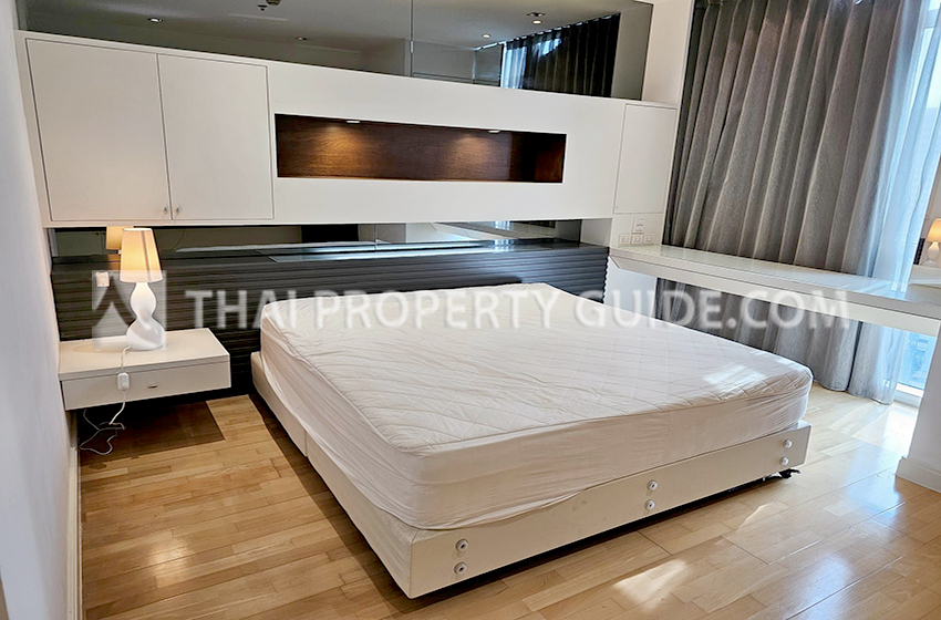 Condominium in Ploenchit : Athenee Residence 