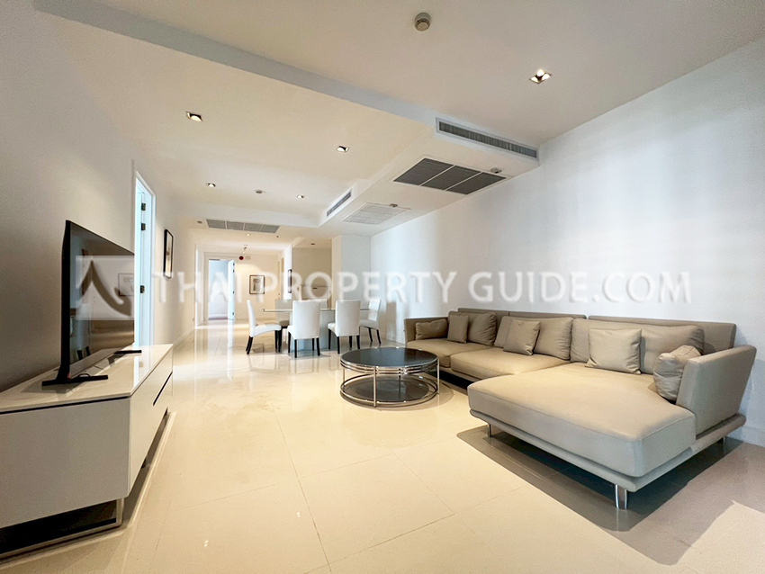 Condominium in Ploenchit