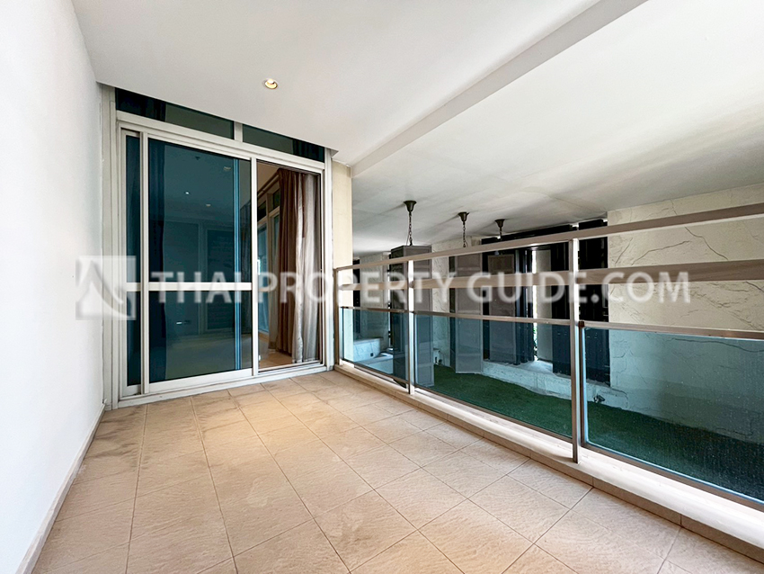 Condominium in Ploenchit : Athenee Residence 