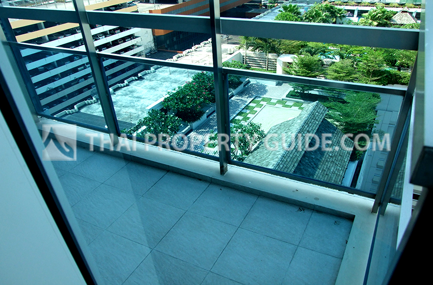 Condominium in Ploenchit : Athenee Residence 