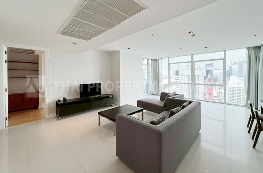 Condominium in Ploenchit : Athenee Residence 