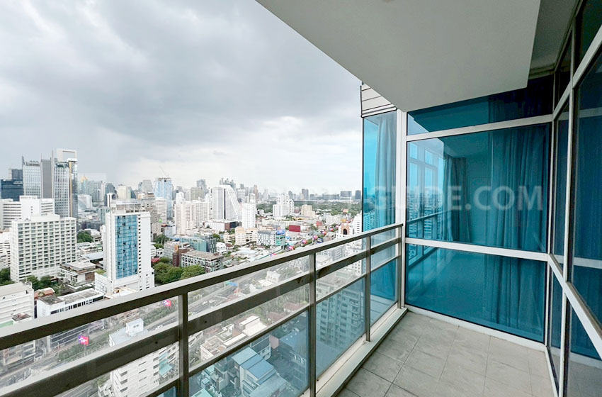 Condominium in Ploenchit : Athenee Residence 