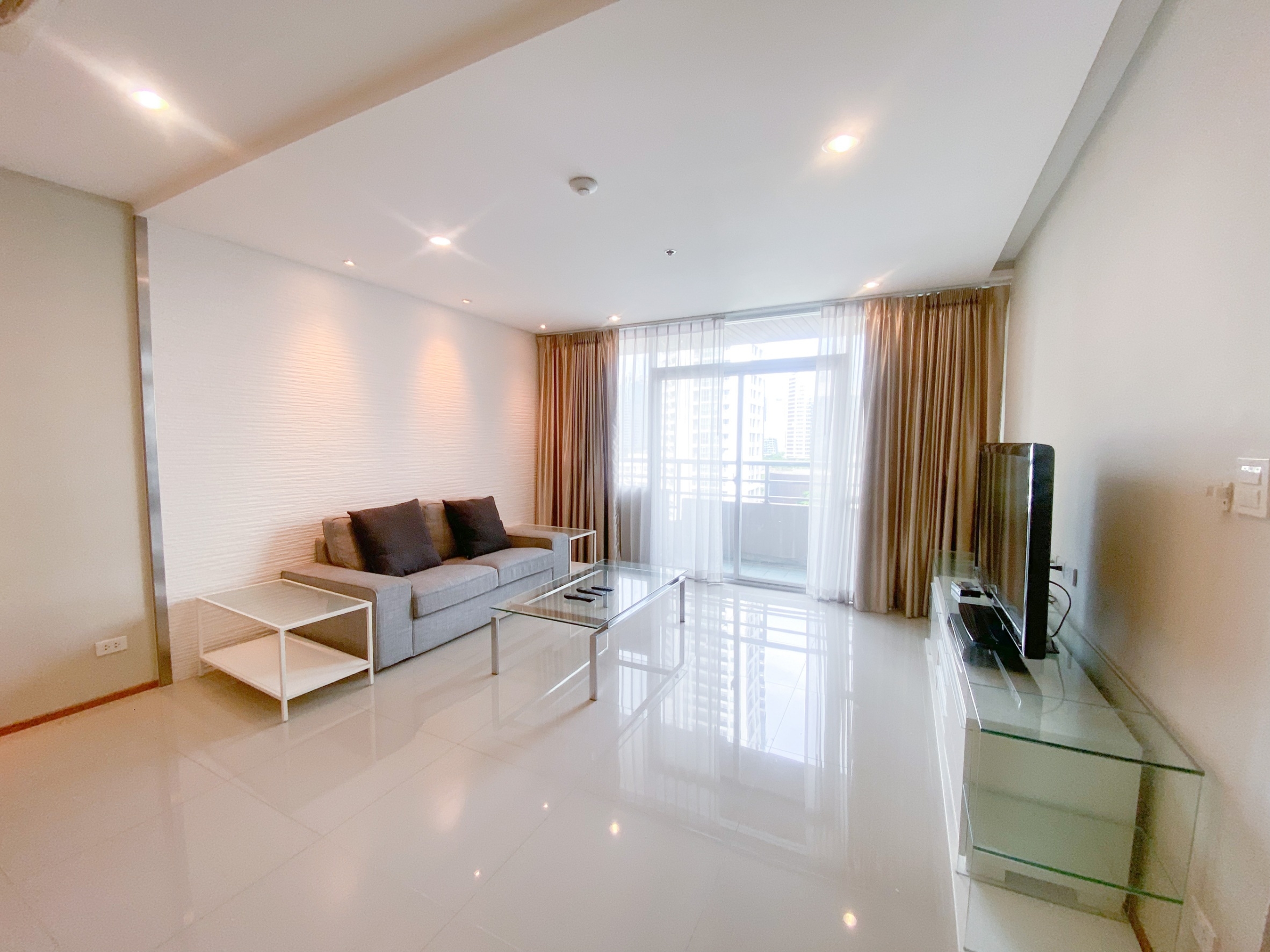 Condominium for rent in Ploenchit