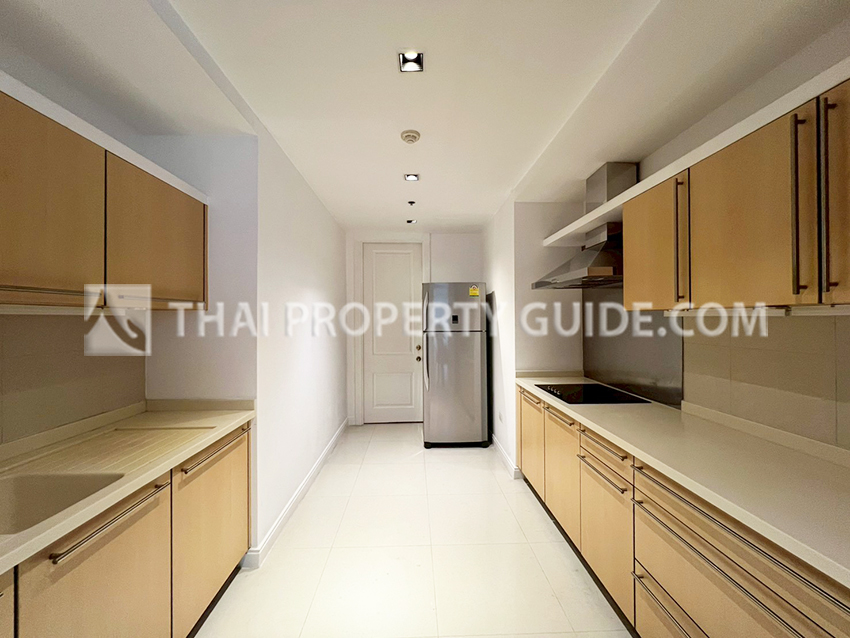 Condominium in Ploenchit : Athenee Residence 