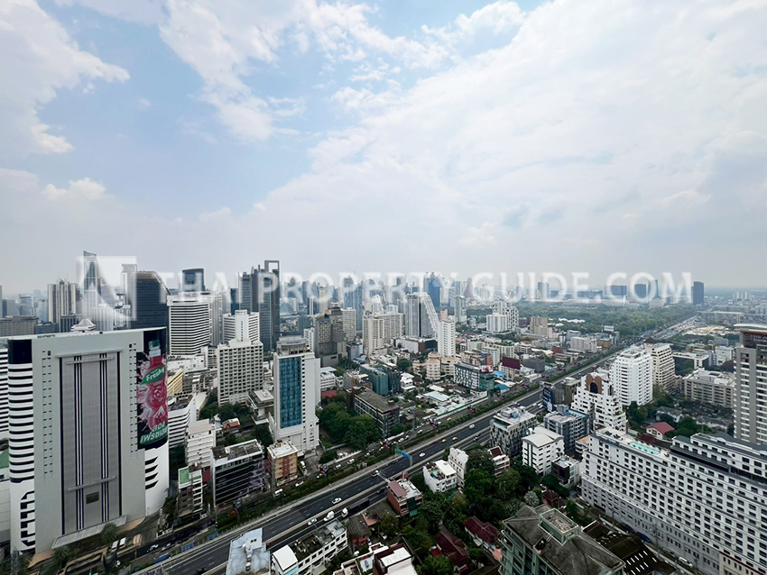 Condominium in Ploenchit : Athenee Residence 