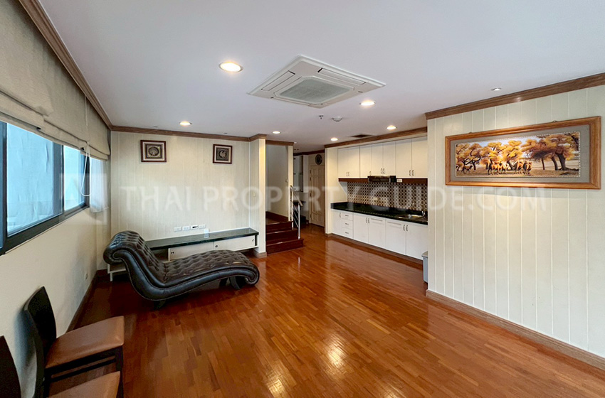Condominium in Ploenchit 