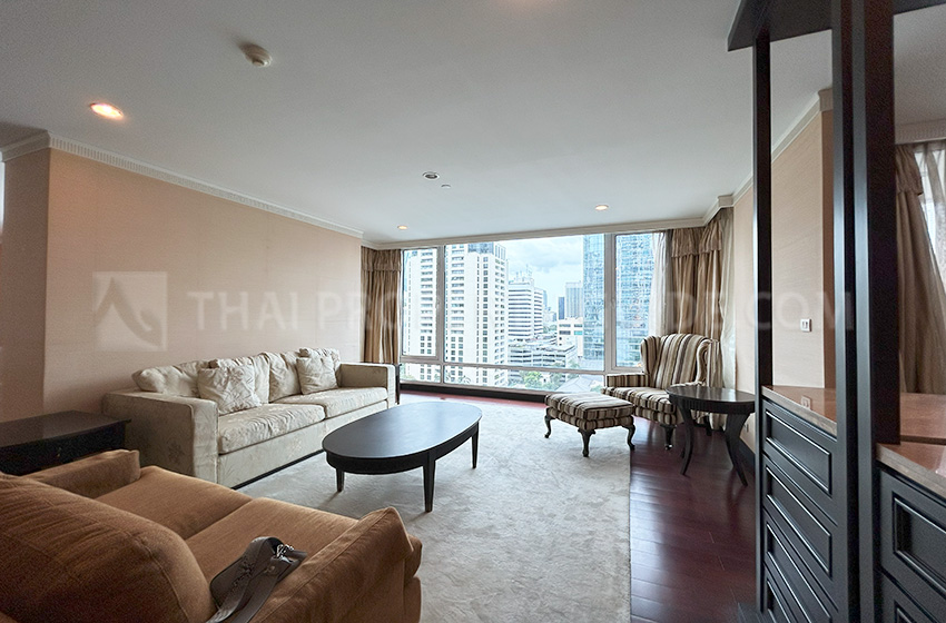 Condominium in Ploenchit 