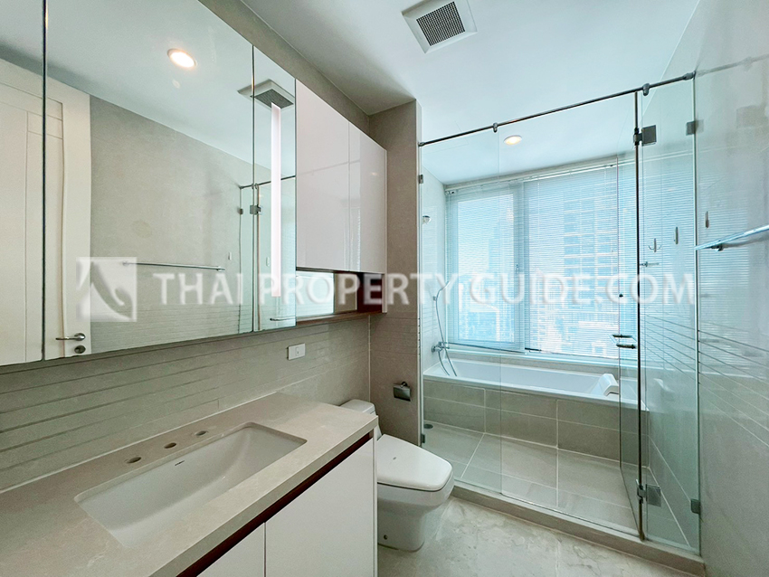 Condominium in Ploenchit 