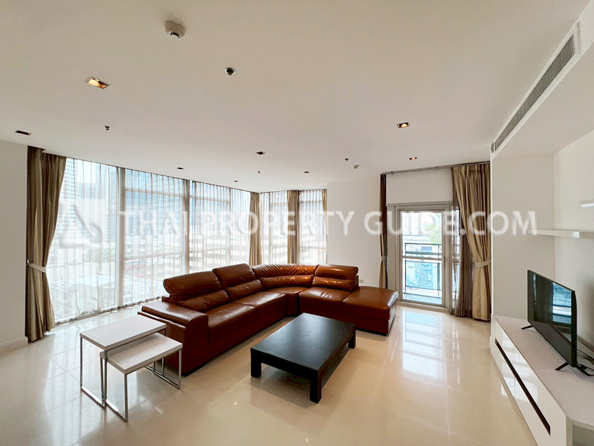 Condominium in Ploenchit