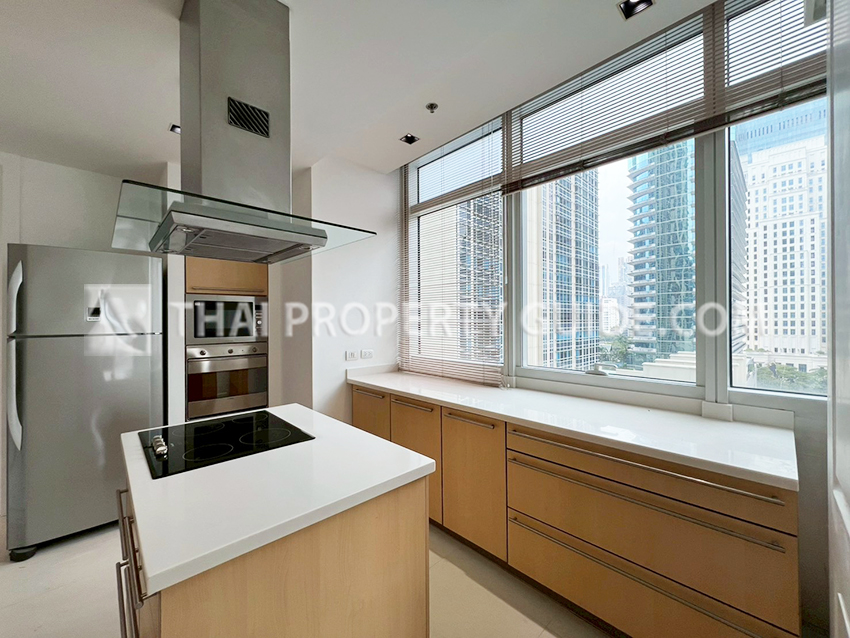Condominium in Ploenchit : Athenee Residence 