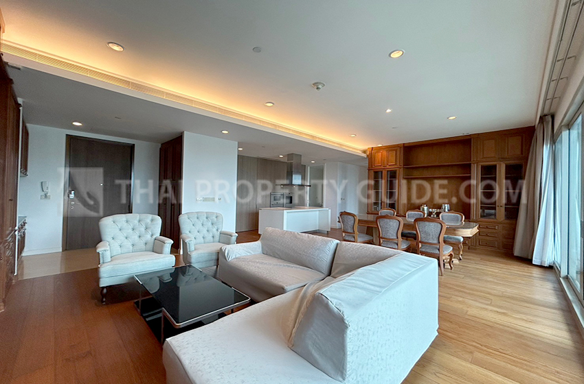 Condominium for rent in Ploenchit