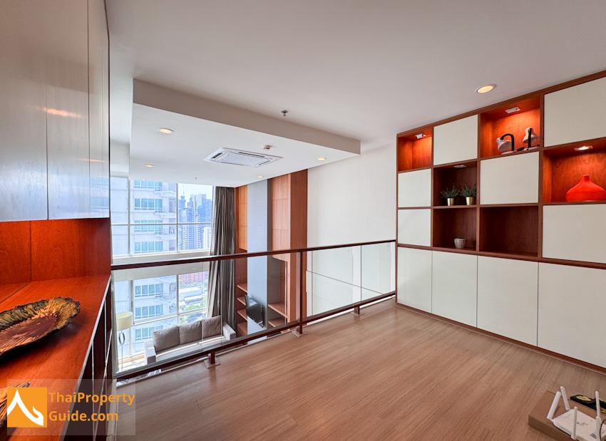 Condominium in Ploenchit 