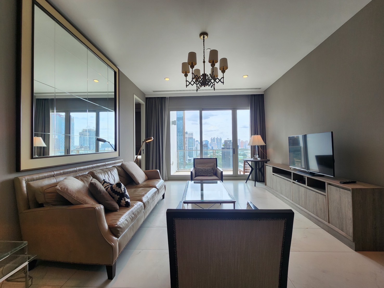 Condominium in Ploenchit 