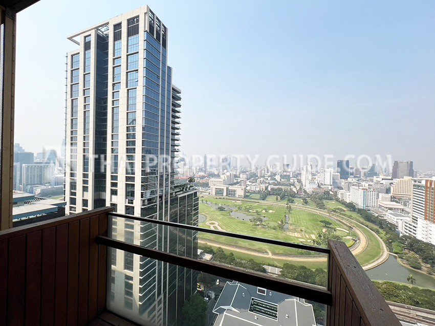 Condominium in Ploenchit : Hansar Rajdamri 