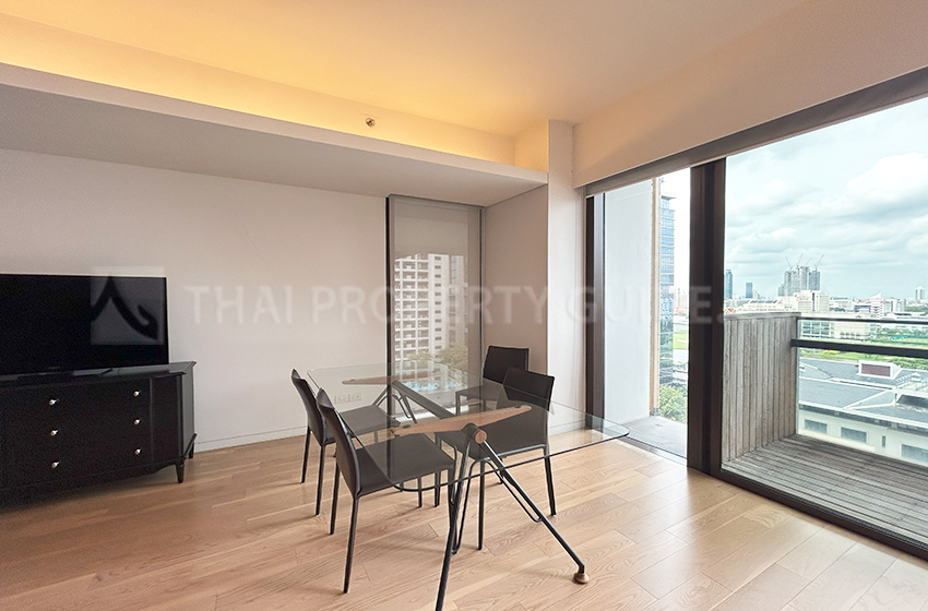 Condominium in Ploenchit : Hansar Rajdamri 