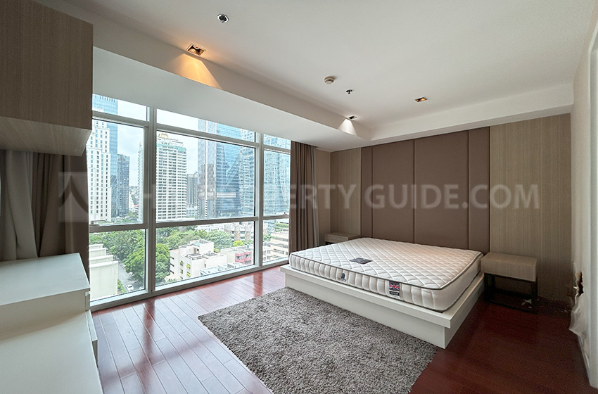 Condominium in Ploenchit : Athenee Residence 