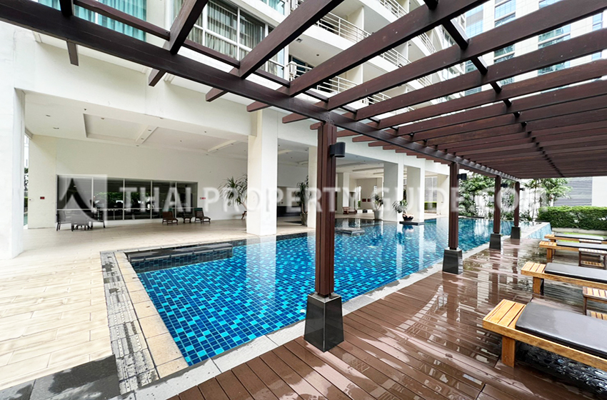 Condominium in Ploenchit 