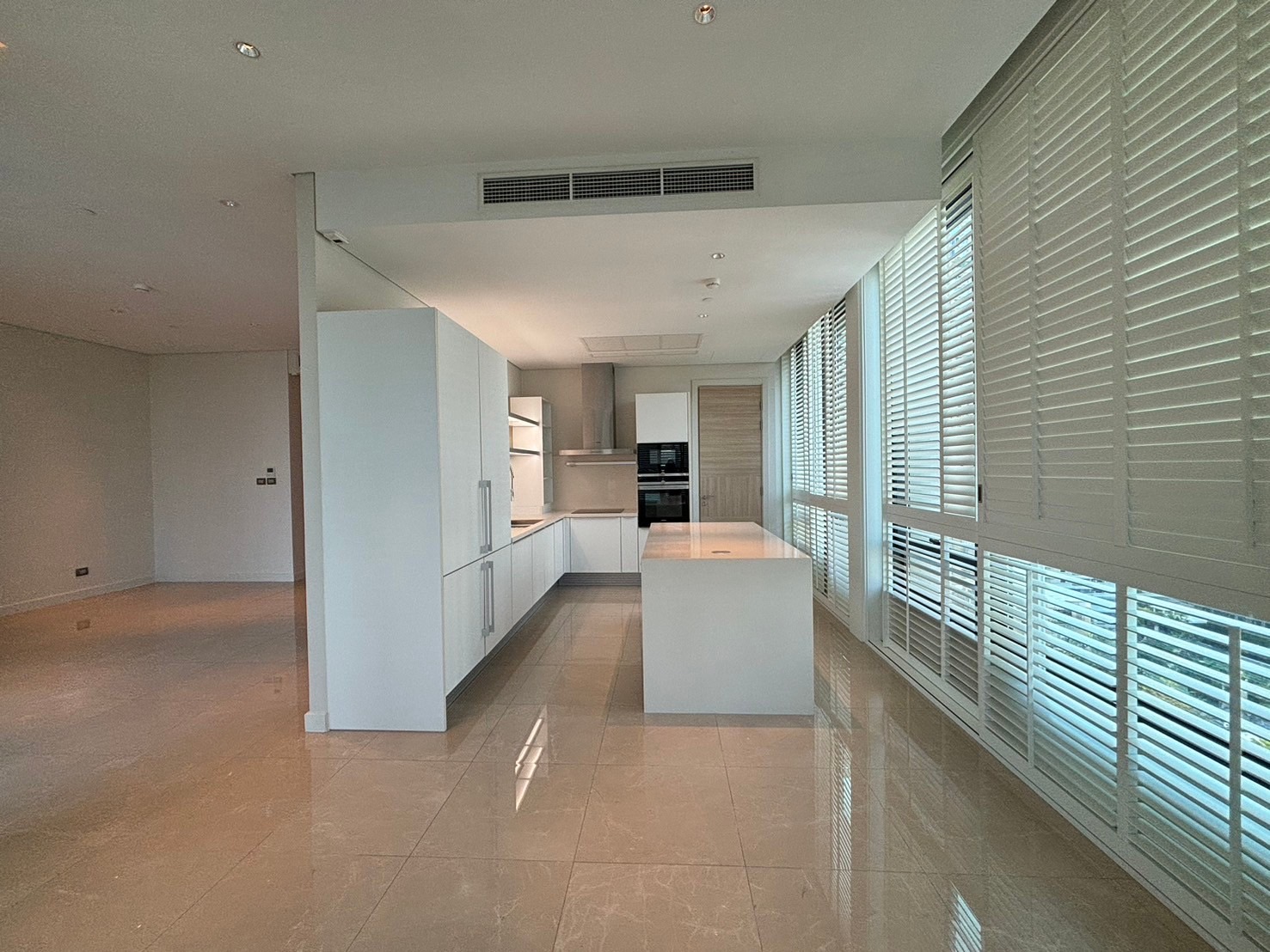 Condominium in Ploenchit 