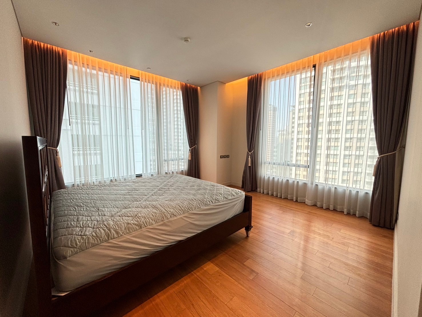 Condominium in Ploenchit 