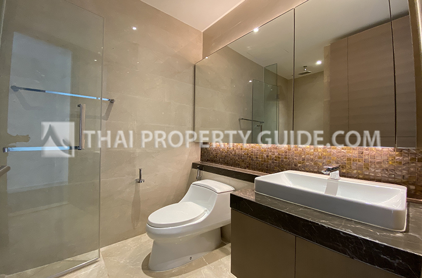 Condominium in Ploenchit : Magnolias Ratchadamri(Condominium) 