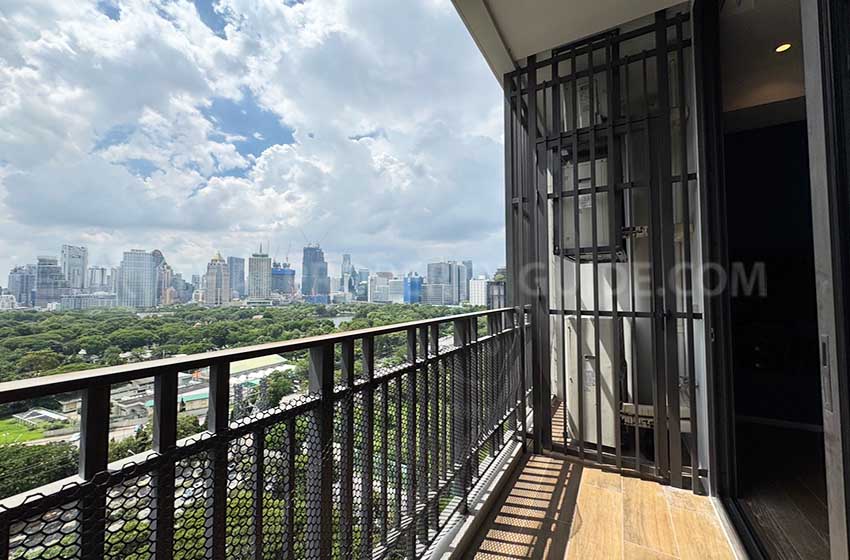 Condominium in Ploenchit 