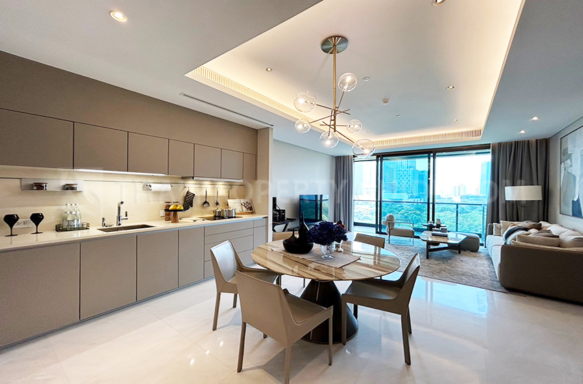 Condominium in Ploenchit 