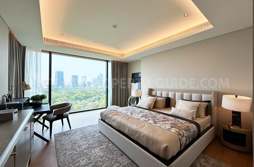 Condominium in Ploenchit 