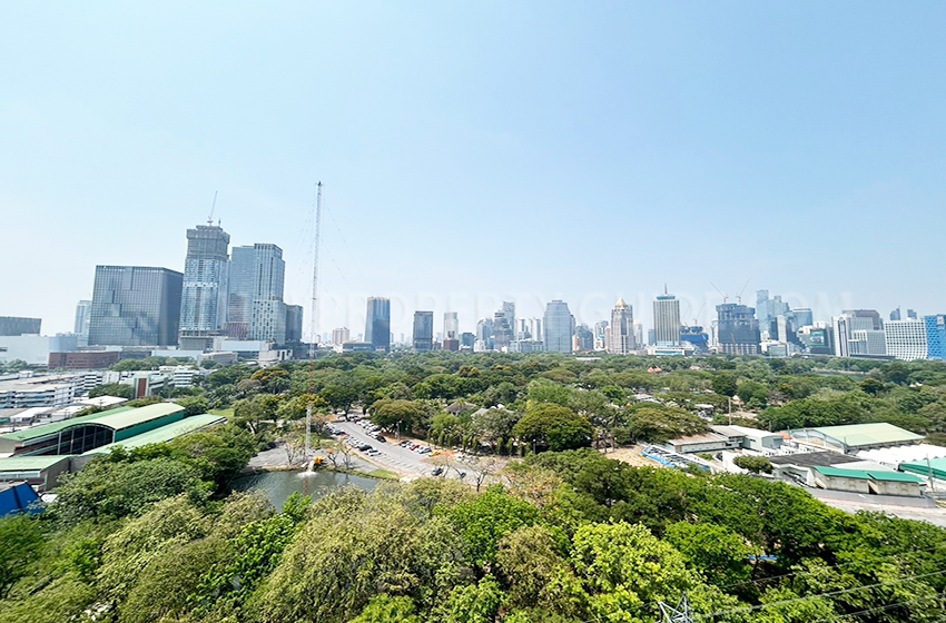 Condominium in Ploenchit 