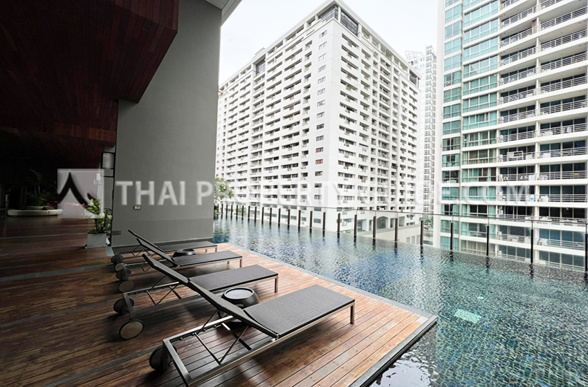 Condominium in Ploenchit : Hansar Rajdamri 