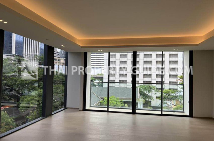 Condominium in Ploenchit 