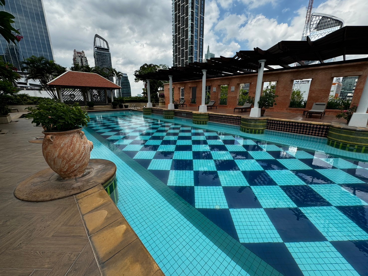 Condominium in Ploenchit 