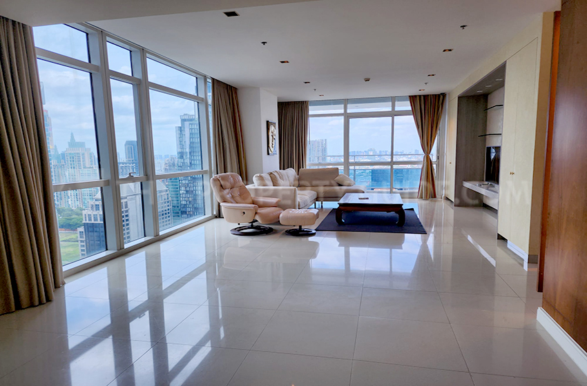 Condominium for rent in Ploenchit