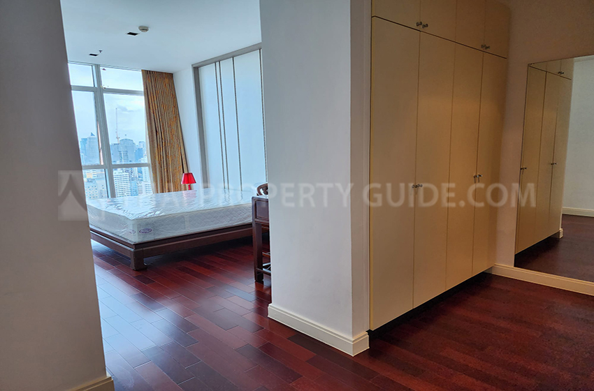 Condominium in Ploenchit : Athenee Residence 