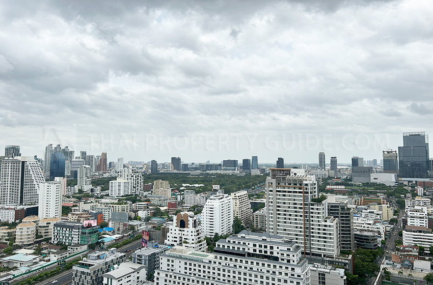 Condominium in Ploenchit : Athenee Residence 