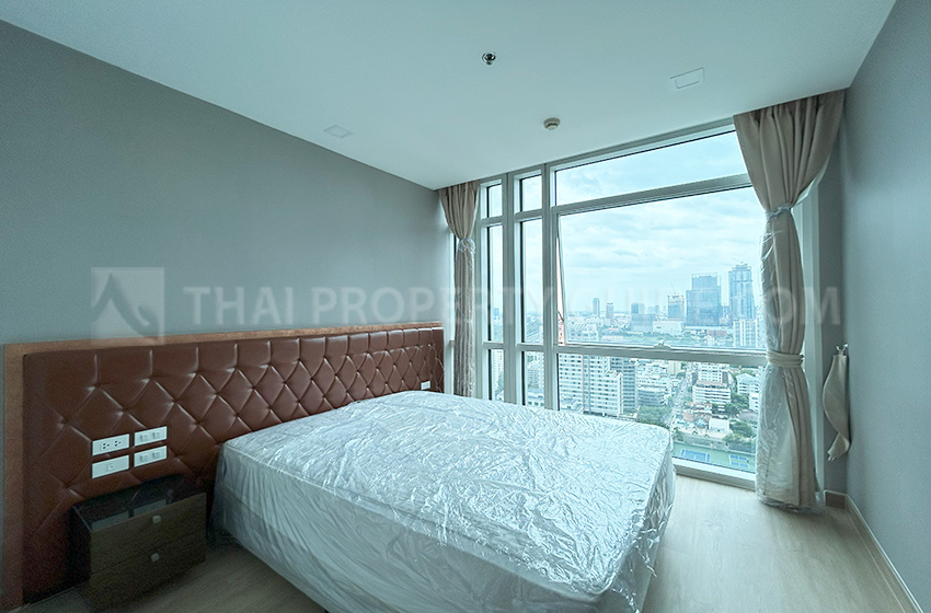 Condominium in Ploenchit : Athenee Residence 