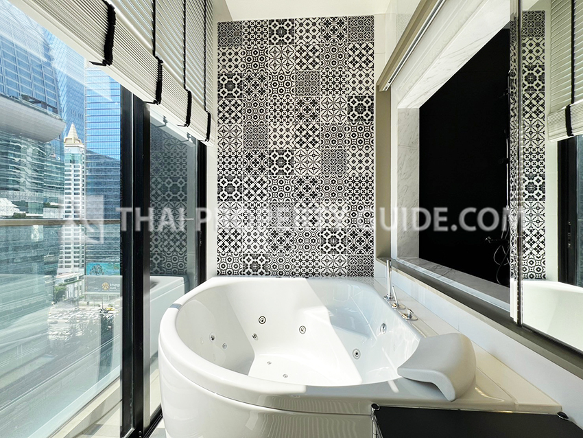 Condominium in Ploenchit : Noble Ploenchit 