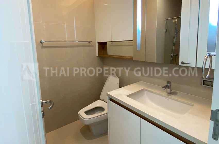 Condominium in Ploenchit 