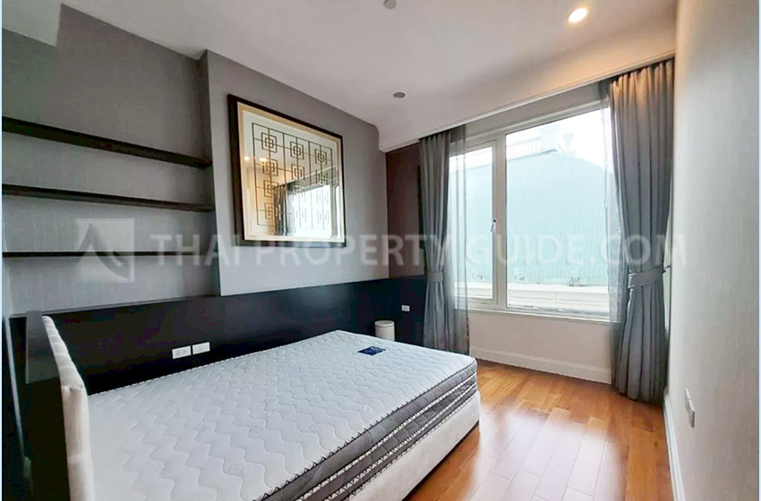 Condominium in Ploenchit 